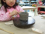 子供から大人まで楽しめる陶芸教室