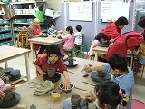 子供から大人まで楽しめる陶芸教室